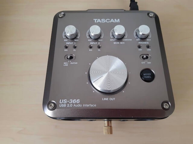 オーディオインターフェース TASCAM US-366の写真